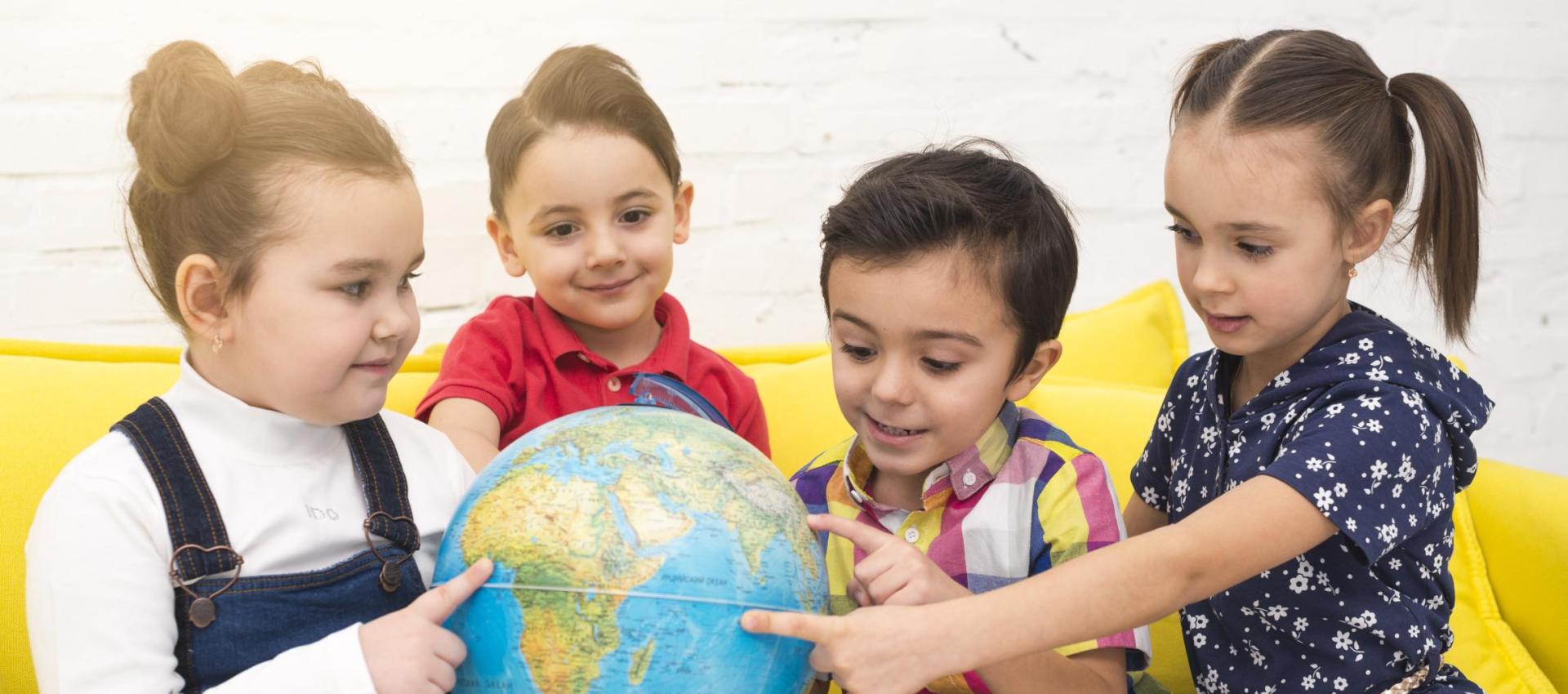 Logo zum Asylbewerber- und Flüchtlingskinder in Kindertageseinrichtungen in Bayern